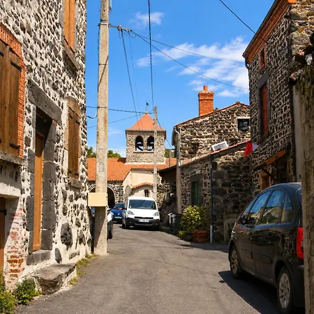 Escapade Au Calme Dans Maison Typique Auvergnate Renovee Semesterbostad
